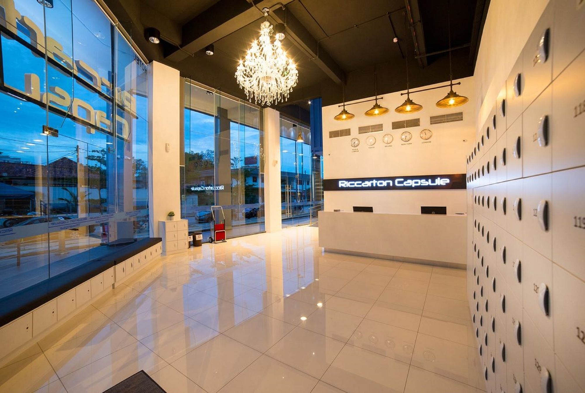 Riccarton Capsule Hotel Kuala Lumpur Exterior foto