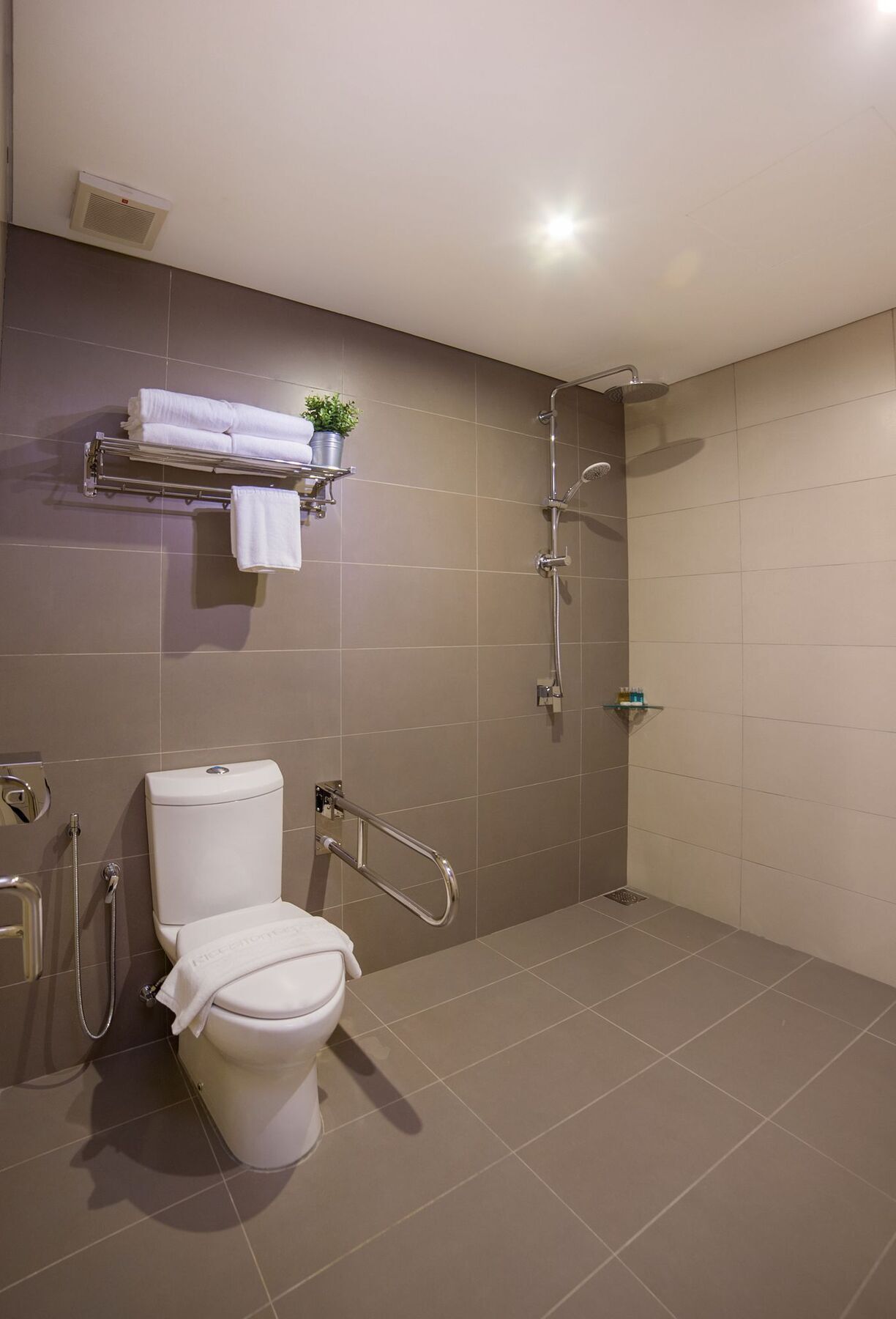 Riccarton Capsule Hotel Kuala Lumpur Exterior foto